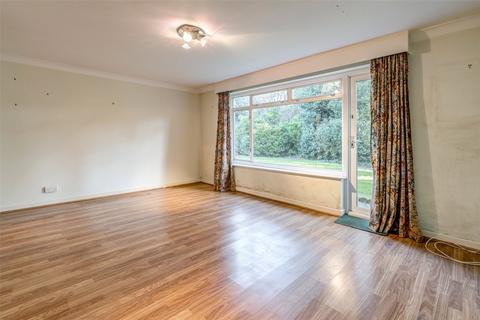 33 Chatsmore Crescent, Goring By Sea, Worthing, BN12 5AA