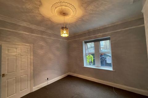 2 bedroom flat to rent, Asher Street, Gateshead NE10