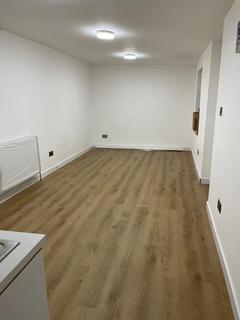 Studio to rent, Rainham Road, Rainham RM13