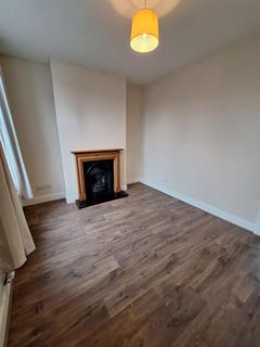 2 bedroom terraced house to rent, Farnham Street, Quorn