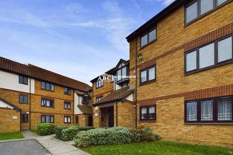 2 bedroom apartment to rent, Magpie Close, London, NW9