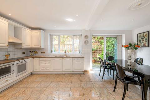 8 bedroom terraced house for sale, Farm Street, London W1J