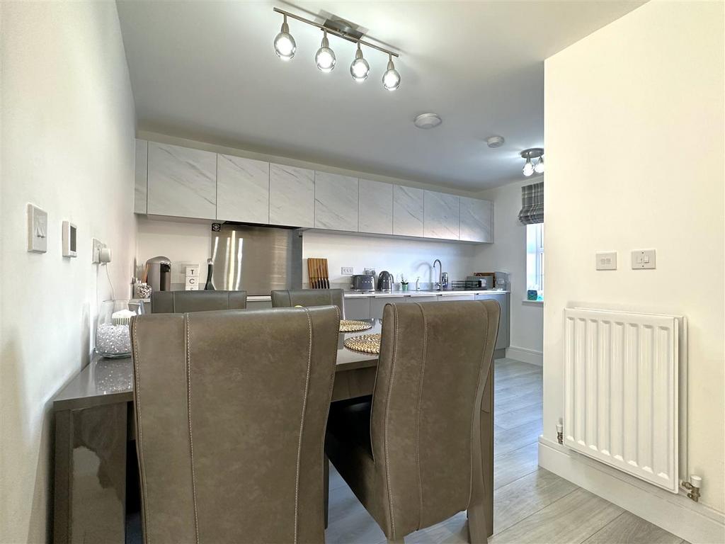 Open-Plan Dining Kitchen 854