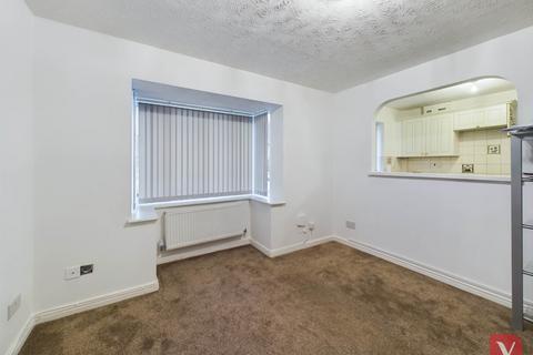 2 bedroom cluster house for sale, The Belfry, Luton LU2