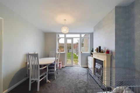 3 bedroom terraced house for sale, Rainham Road, Rainham