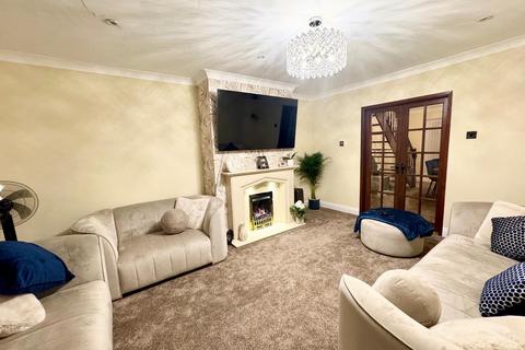 3 bedroom semi-detached bungalow for sale, Princes Square, Thornaby, Stockton-On-Tees