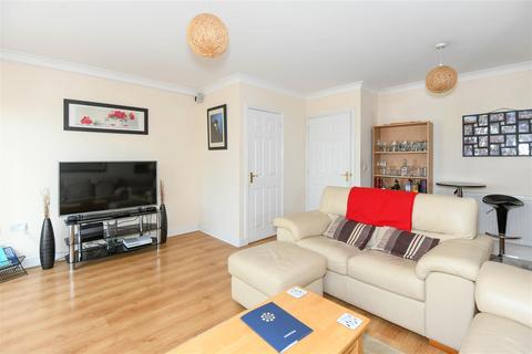 3 bedroom end of terrace house for sale, Bishopsmead, Trowbridge