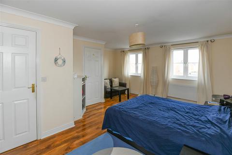 7 Bishopsmead, Staverton, Trowbridge, BA14 8BW