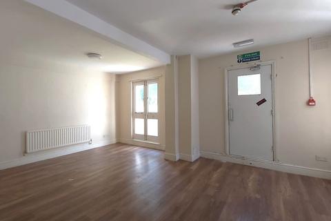 10 bedroom detached house to rent, Lancaster Road, London