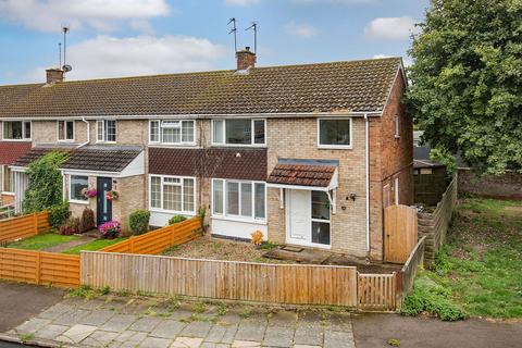 3 bedroom end of terrace house to rent, Taunton Avenue, Corby NN18