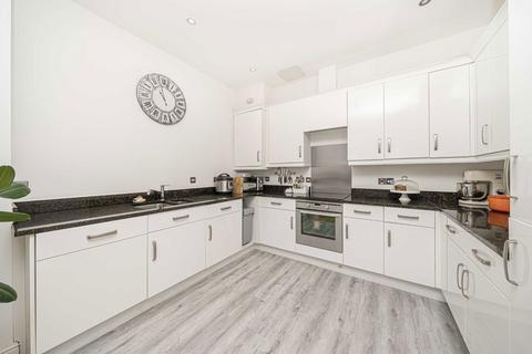 1 bedroom flat for sale, The Grove, Isleworth TW7