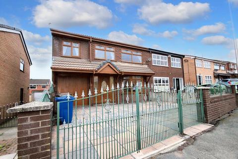 4 bedroom semi-detached house to rent, Alder Avenue, Ashton-In-Makerfield, WN4