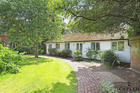 1 bedroom detached house to rent, Levels Green, Farnham, Bishop Stortford