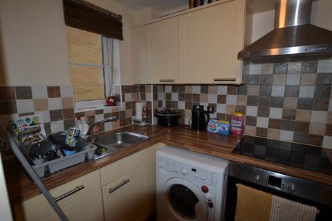 2 bedroom ground floor flat to rent, Fellowes Road, Peterborough, PE2