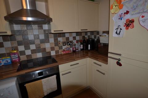 2 bedroom ground floor flat to rent, Fellowes Road, Peterborough, PE2