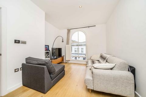 1 bedroom flat for sale, High Street, Hampton Hill TW12