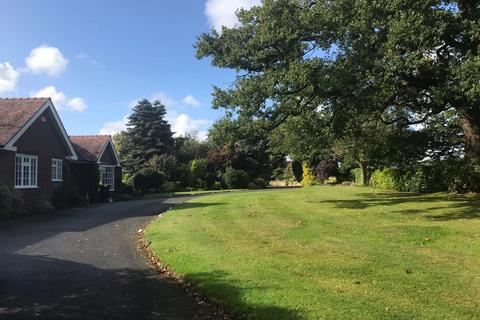 3 bedroom detached bungalow to rent, Nantwich CW5