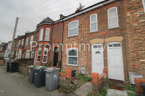 4 bedroom terraced house to rent, Windmill Road Luton LU1 3XL