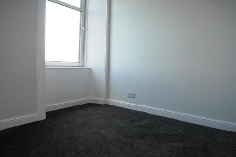 2 bedroom flat to rent, Lower Granton Road, ,