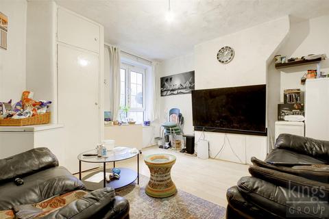 2 bedroom flat for sale, Reardon Street, London