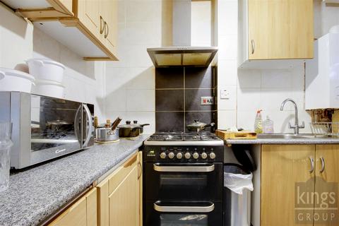 2 bedroom flat for sale, Reardon Street, London