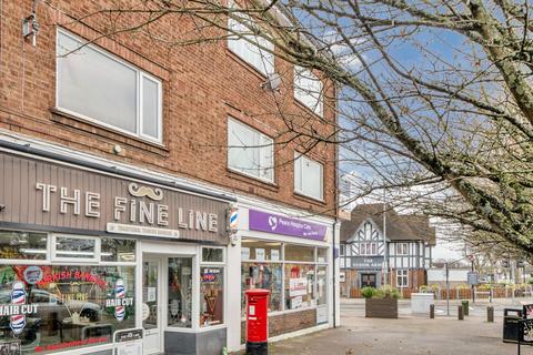 Retail property (high street) to rent, Watford WD24