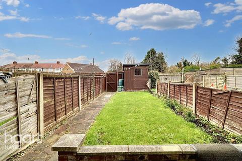 2 bedroom terraced house for sale, Burnham Gardens, Hayes