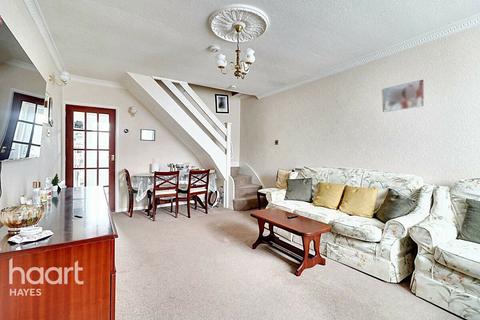 2 bedroom terraced house for sale, Burnham Gardens, Hayes