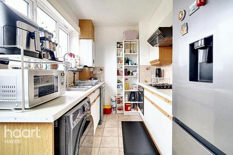 2 bedroom terraced house for sale, Burnham Gardens, Hayes