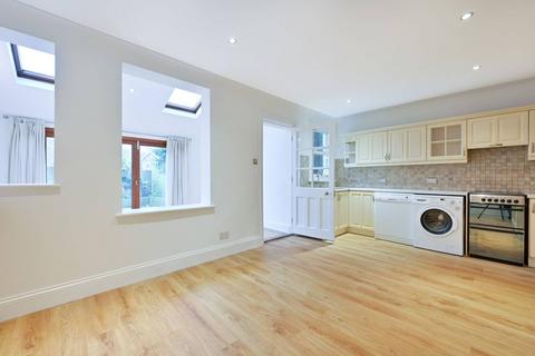 2 bedroom house for sale, Richmond Road, North Kingston, Kingston upon Thames, KT2