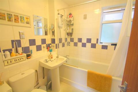 2 bedroom flat to rent, Flat 1 Hazlemere, SIDCUP DA14