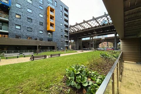 2 bedroom apartment to rent, Potato Wharf, Manchester M3