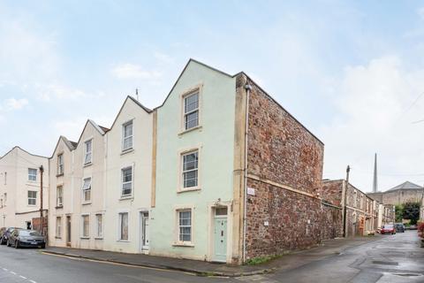 4 Thorndale, Bristol, BS8 2HU