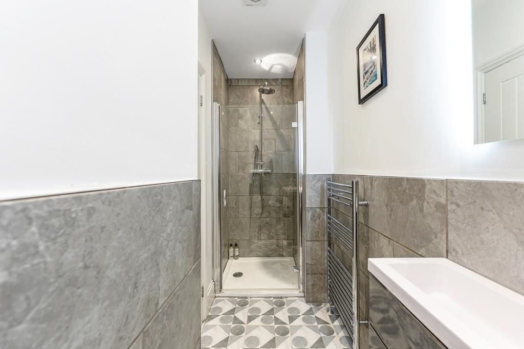 Ensuite