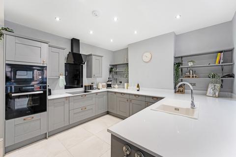 4 Thorndale, Bristol, BS8 2HU
