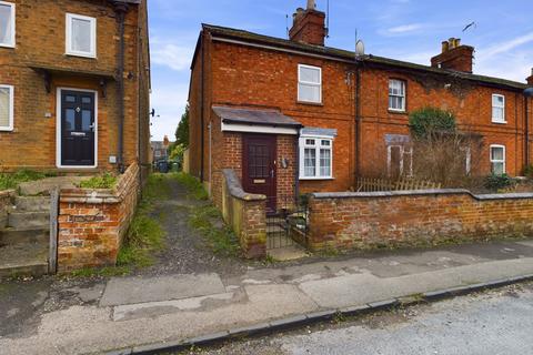 2 bedroom end of terrace house for sale, Pomfret Road, Towcester, NN12