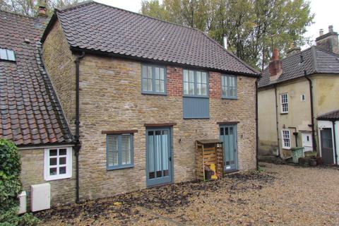 3 bedroom terraced house to rent, Willow Vale, Frome BA11