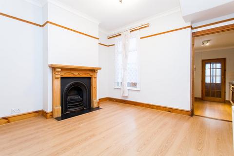 3 bedroom terraced house to rent, St. Martins Avenue, East Ham