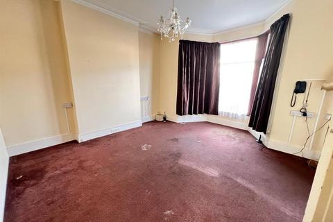 3 bedroom house for sale, Kinfauns Road, Ilford