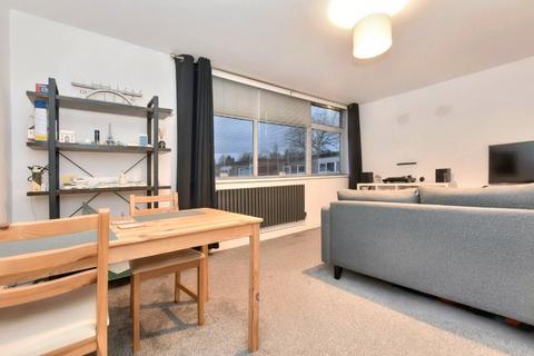 23 Grove Court, Leeds, LS6 4AE