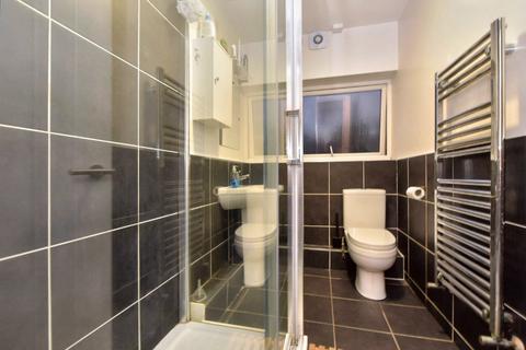 23 Grove Court, Leeds, LS6 4AE