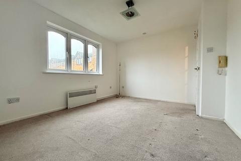 Studio for sale, Southwold Road, Watford, WD24