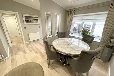 2 bedroom park home for sale, Mossways Park, Wilmslow
