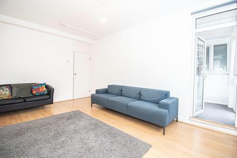 3 bedroom flat to rent, Canrobert Street, Bethnal Green, E2