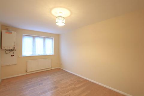 1 bedroom apartment to rent, Harewood Terrace, Norwood Green UB2