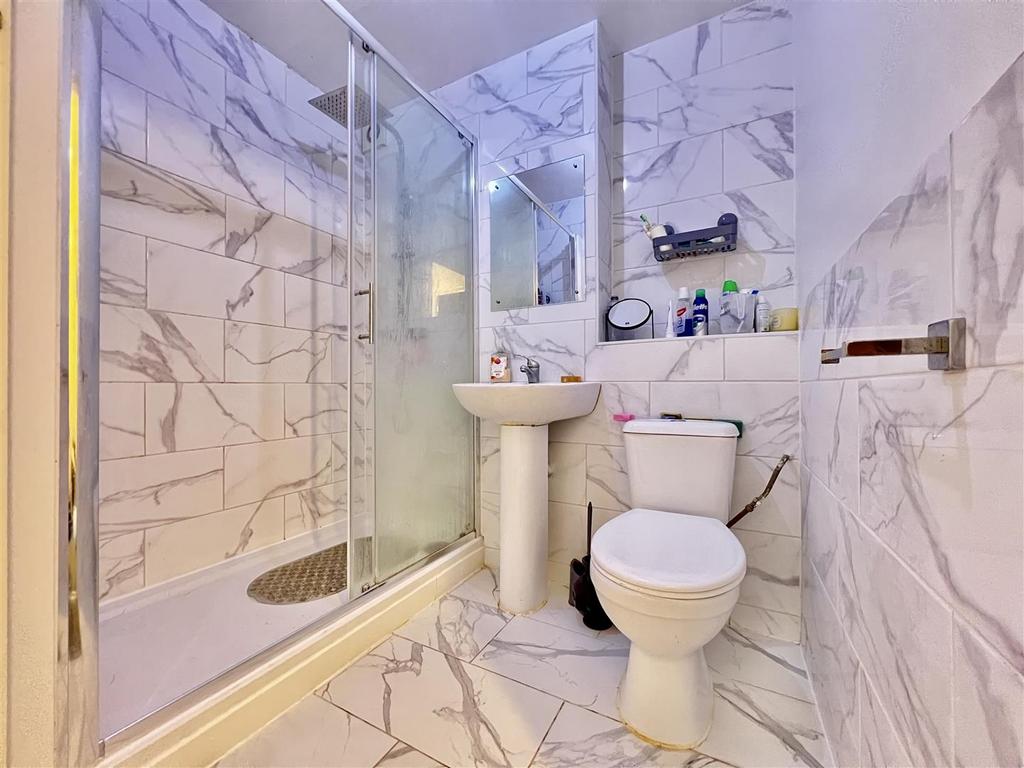Shower Room/ WC