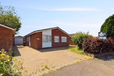 3 bedroom detached bungalow for sale, St. Laurence Avenue, Brundall, Norwich