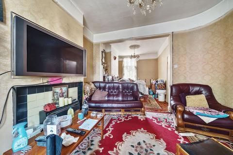 3 bedroom terraced house for sale, Arbery Road, Bow, London, E3