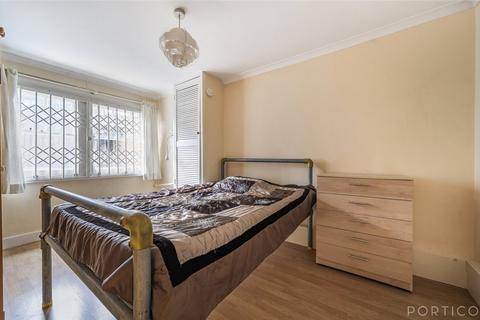 1 bedroom maisonette for sale, Palace Road, London