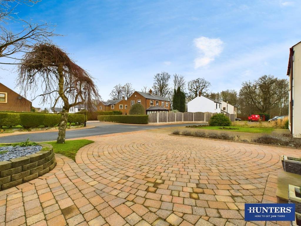 Driveway/Parking